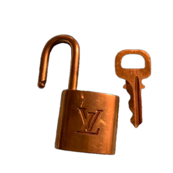 Louis Vuitton padlock with matching key 310 - Picture 1 of 4